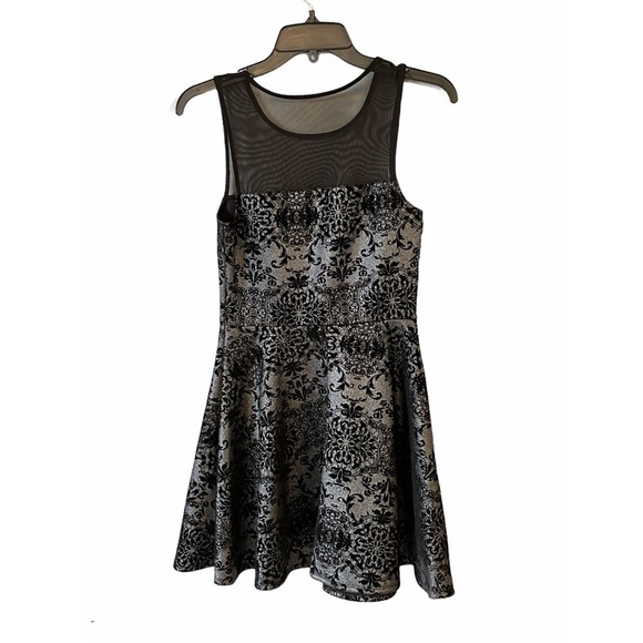 Trixxi Dress size Small - Picture 1 of 10